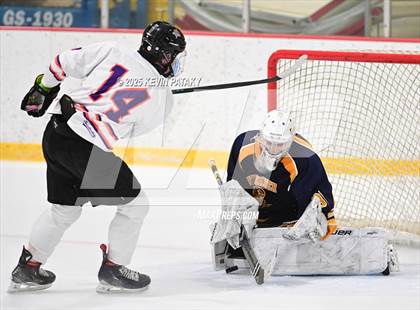 Thumbnail 2 in East Haven @ Westhill/Stamford photogallery.