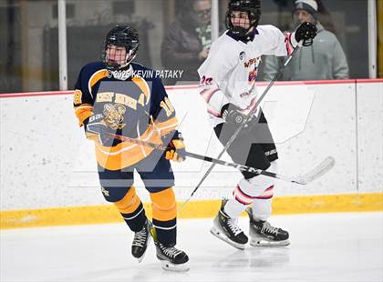 Thumbnail 1 in East Haven @ Westhill/Stamford photogallery.