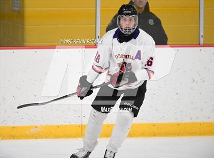 Thumbnail 1 in East Haven @ Westhill/Stamford photogallery.
