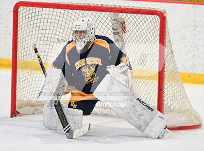 Thumbnail 3 in East Haven @ Westhill/Stamford photogallery.