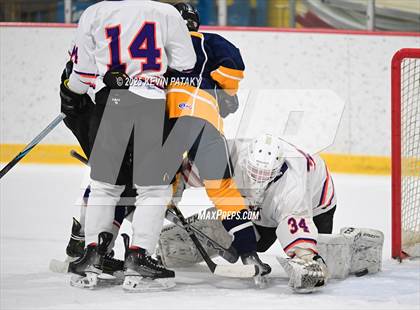 Thumbnail 3 in East Haven @ Westhill/Stamford photogallery.
