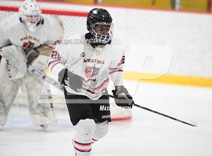 Thumbnail 2 in East Haven @ Westhill/Stamford photogallery.