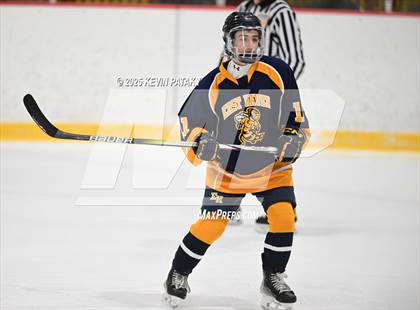 Thumbnail 3 in East Haven @ Westhill/Stamford photogallery.