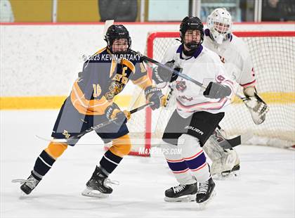 Thumbnail 2 in East Haven @ Westhill/Stamford photogallery.