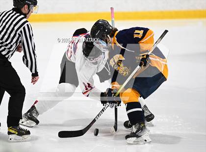 Thumbnail 1 in East Haven @ Westhill/Stamford photogallery.
