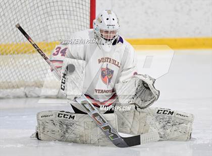 Thumbnail 1 in East Haven @ Westhill/Stamford photogallery.