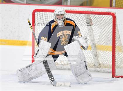 Thumbnail 2 in East Haven @ Westhill/Stamford photogallery.