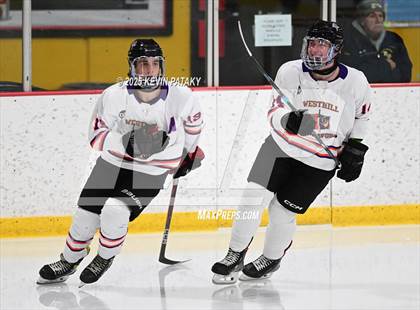 Thumbnail 2 in East Haven @ Westhill/Stamford photogallery.