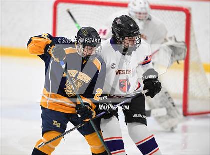 Thumbnail 1 in East Haven @ Westhill/Stamford photogallery.