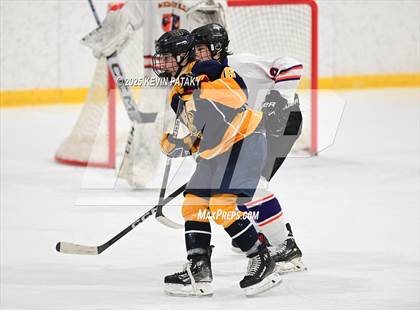 Thumbnail 1 in East Haven @ Westhill/Stamford photogallery.