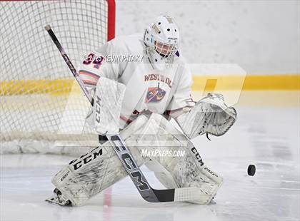 Thumbnail 2 in East Haven @ Westhill/Stamford photogallery.