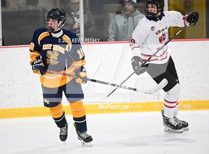 Thumbnail 1 in East Haven @ Westhill/Stamford photogallery.