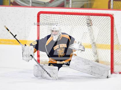 Thumbnail 2 in East Haven @ Westhill/Stamford photogallery.