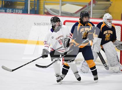 Thumbnail 2 in East Haven @ Westhill/Stamford photogallery.