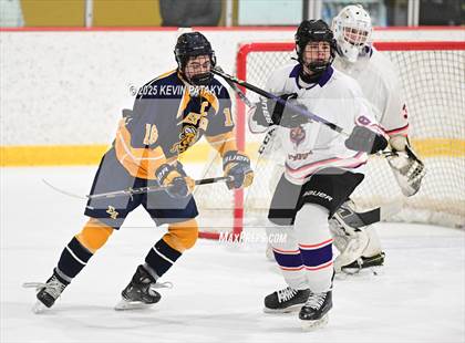 Thumbnail 3 in East Haven @ Westhill/Stamford photogallery.