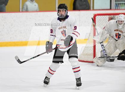 Thumbnail 2 in East Haven @ Westhill/Stamford photogallery.