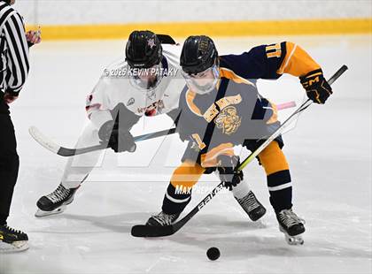 Thumbnail 3 in East Haven @ Westhill/Stamford photogallery.