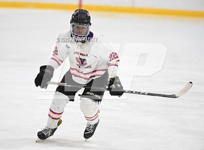 Thumbnail 2 in East Haven @ Westhill/Stamford photogallery.
