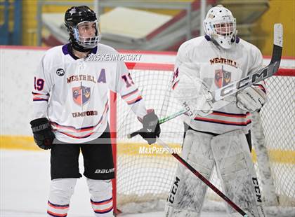 Thumbnail 2 in East Haven @ Westhill/Stamford photogallery.