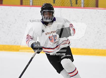 Thumbnail 1 in East Haven @ Westhill/Stamford photogallery.