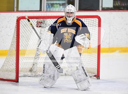 Thumbnail 1 in East Haven @ Westhill/Stamford photogallery.