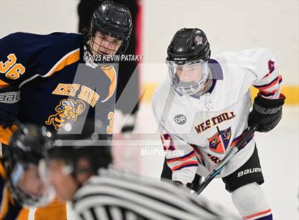 Thumbnail 1 in East Haven @ Westhill/Stamford photogallery.