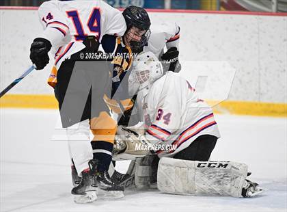Thumbnail 3 in East Haven @ Westhill/Stamford photogallery.