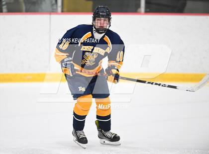 Thumbnail 1 in East Haven @ Westhill/Stamford photogallery.