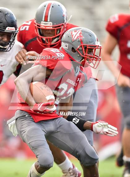 Thumbnail 2 in Wade Hampton vs Hillcrest (Greenville Jamboree) photogallery.