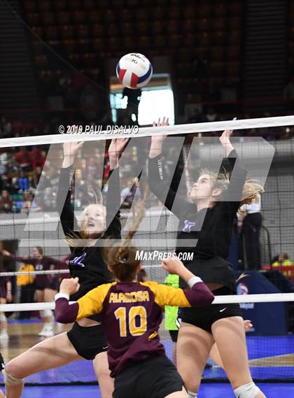 Thumbnail 3 in Lutheran vs. Alamosa (CHSAA 3A Quarter-Fina) photogallery.