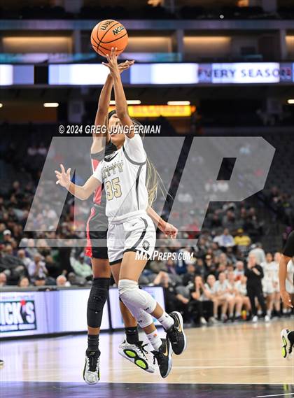 Thumbnail 2 in Etiwanda @ Archbishop Mitty (CIF State Open Final) photogallery.