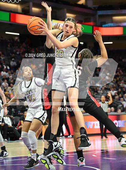 Thumbnail 2 in Etiwanda @ Archbishop Mitty (CIF State Open Final) photogallery.