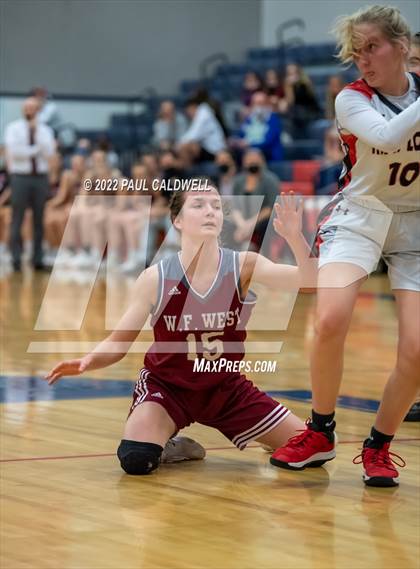 Thumbnail 3 in WF West vs. R.A. Long (WIAA 2A District Playoff) photogallery.