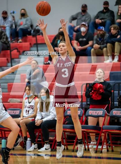 Thumbnail 2 in WF West vs. R.A. Long (WIAA 2A District Playoff) photogallery.