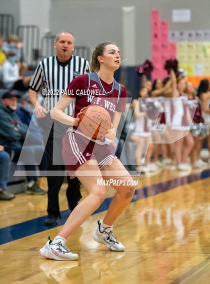 Thumbnail 3 in WF West vs. R.A. Long (WIAA 2A District Playoff) photogallery.