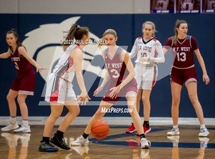 Thumbnail 3 in WF West vs. R.A. Long (WIAA 2A District Playoff) photogallery.