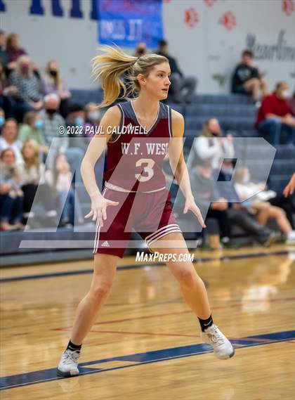 Thumbnail 1 in WF West vs. R.A. Long (WIAA 2A District Playoff) photogallery.