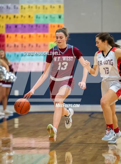 Thumbnail 3 in WF West vs. R.A. Long (WIAA 2A District Playoff) photogallery.
