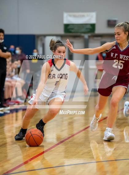 Thumbnail 3 in WF West vs. R.A. Long (WIAA 2A District Playoff) photogallery.