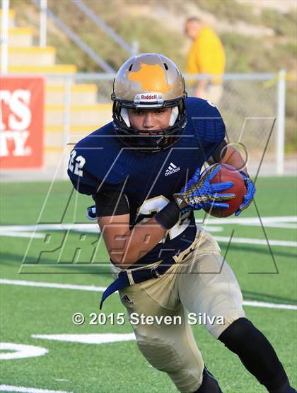 Thumbnail 2 in Bishop's vs. Mater Dei Catholic (CIF SDS D4 Final) photogallery.