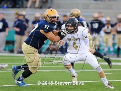 Thumbnail 3 in Bishop's vs. Mater Dei Catholic (CIF SDS D4 Final) photogallery.