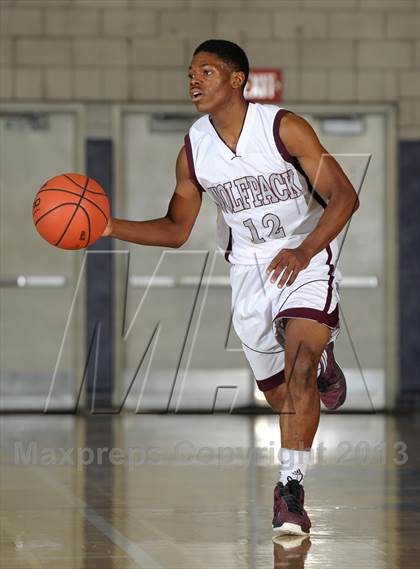Thumbnail 1 in Citrus Hill vs. Claremont (I Have a Dream Classic) photogallery.