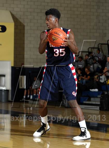 Thumbnail 2 in Citrus Hill vs. Claremont (I Have a Dream Classic) photogallery.