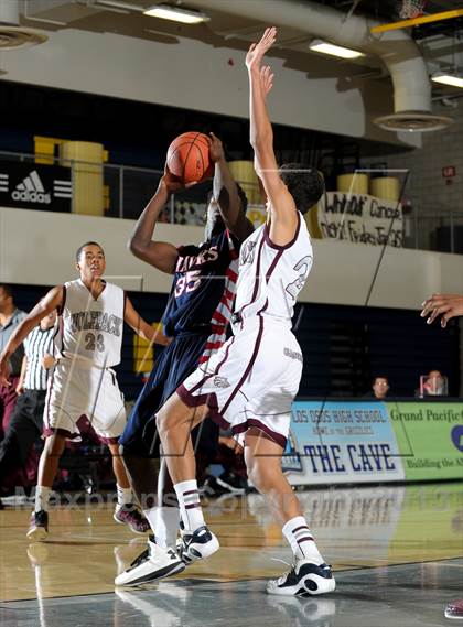 Thumbnail 1 in Citrus Hill vs. Claremont (I Have a Dream Classic) photogallery.
