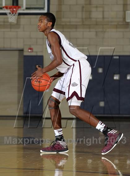 Thumbnail 2 in Citrus Hill vs. Claremont (I Have a Dream Classic) photogallery.