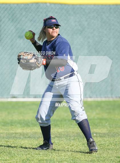 Thumbnail 3 in McClintock @ Kellis photogallery.