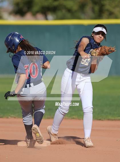 Thumbnail 3 in McClintock @ Kellis photogallery.
