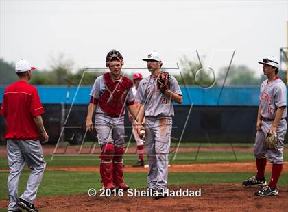 Thumbnail 2 in Regis Jesuit vs St. John's (IMG National Classic) photogallery.
