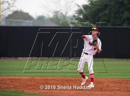 Thumbnail 2 in Regis Jesuit vs St. John's (IMG National Classic) photogallery.