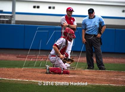 Thumbnail 2 in Regis Jesuit vs St. John's (IMG National Classic) photogallery.